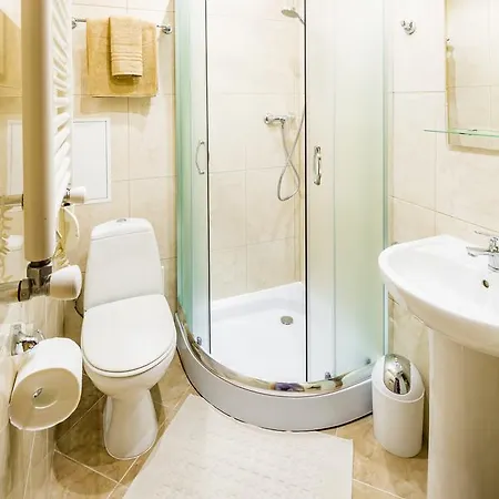 на гнатюка 17 * Leopoli