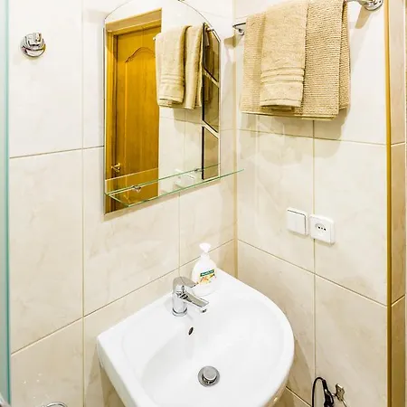 Apartamento на гнатюка 17 Leópolis